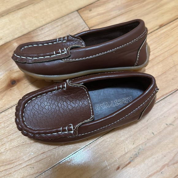 Ahcityah slip on loafers dress flat shoes in brown UK 23 US 7.5 Kids - Picture 5 of 5